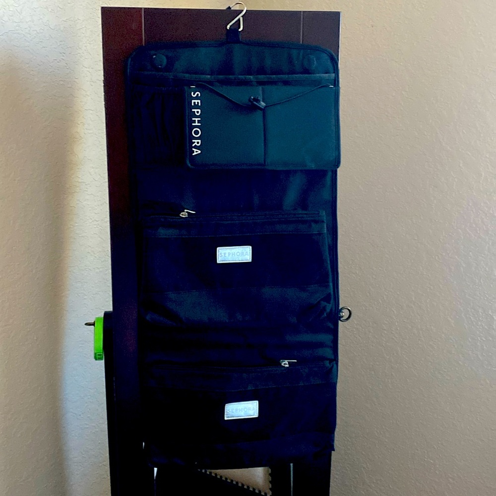 Make up and cosmetic holder